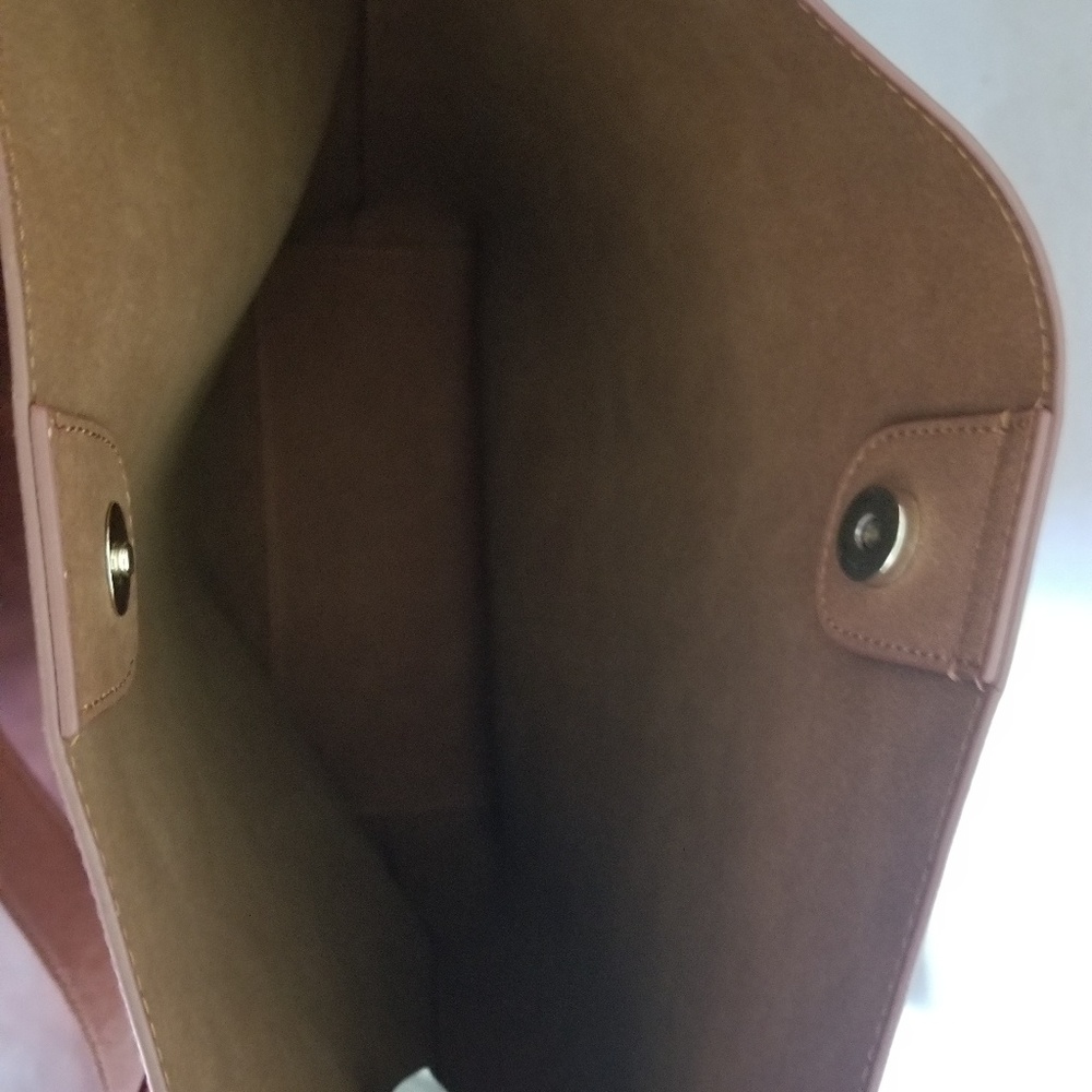 Red Purse - Picture 3 of 4